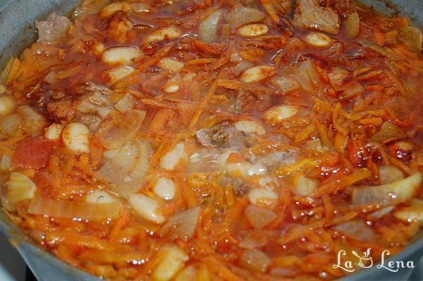 Mâncare de fasole scăzută cu carne de vită și legume - Pas 8