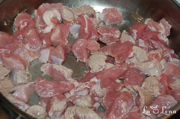 Mâncare de mazăre cu carne - Pas 1
