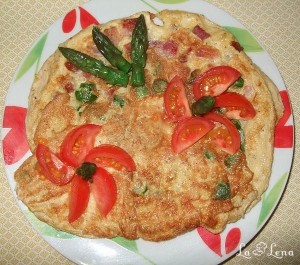 Omletă cu bacon și sparanghel