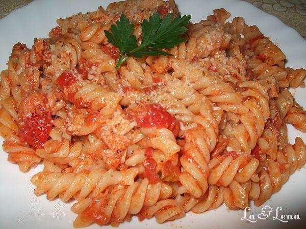 Paste "Fusilli" cu ton