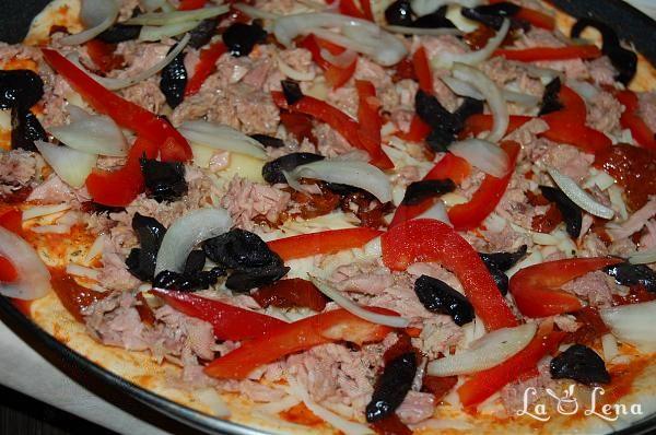 Pizza cu ton - Pas 4