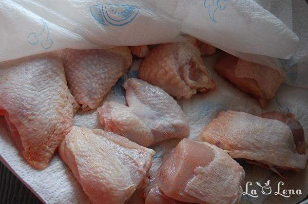 Pui cu 40 de catei de usturoi (Poulet aux 40 gousses d'ail) - Pas 1