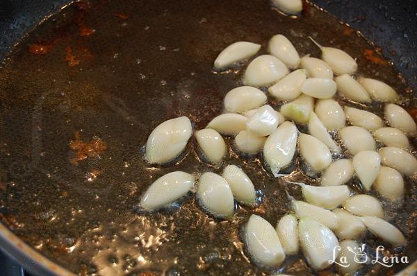 Pui cu 40 de căței de usturoi (Poulet aux 40 gousses d'ail) - Pas 6