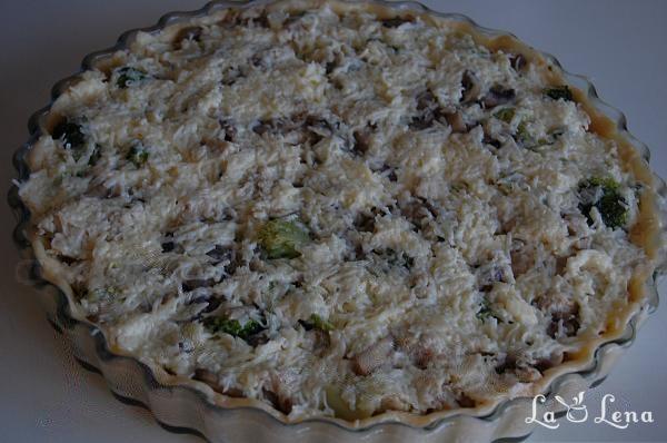 Quiche(Tarta) cu pui, ciuperci si broccoli - Pas 12