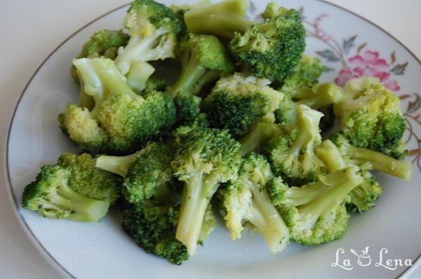 Ruladă cu broccoli și piept de pui - Pas 3