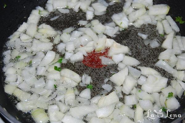 Ruladă din piept de pui cu ciuperci și legume - Pas 2
