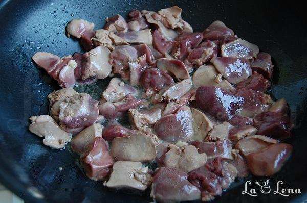Salată caldă cu ficăței și legume - Pas 5