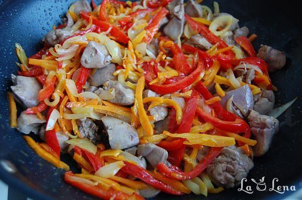 Salată caldă cu ficăței și legume - Pas 6