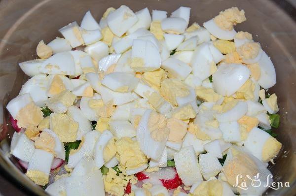 Salata cu ridichi si smantana - Pas 5