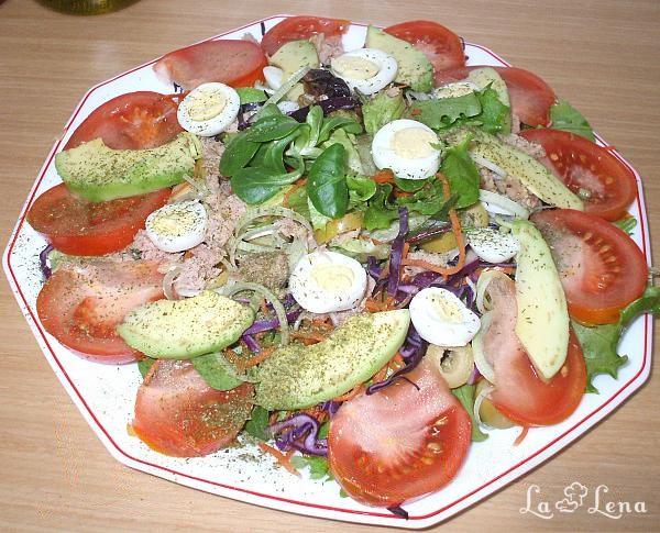 Salata cu ton si avocado