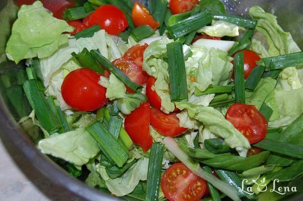 Salata de primavara cu dressing special - Pas 2