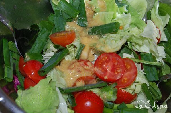 Salata de primavara cu dressing special - Pas 7