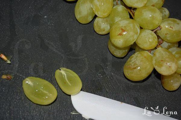 Salată de pui cu struguri și cașcaval - Pas 6