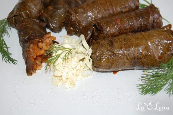Sarmale cu ciuperci în frunză de vie - Pas 12