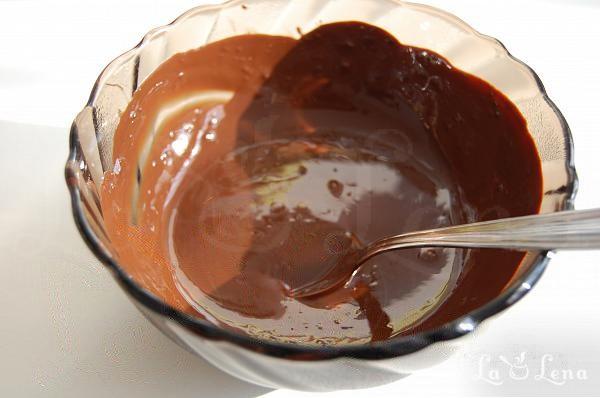 Tort cu ciocolata si budinca de vanilie (de post) - Pas 14