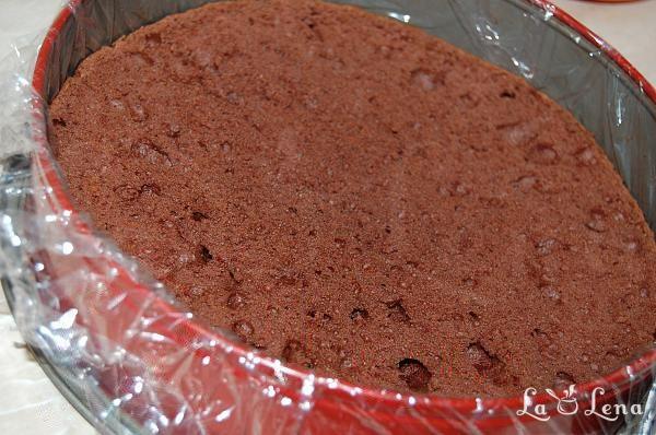 Tort cu cremă de lapte și ciocolată albă - Pas 4