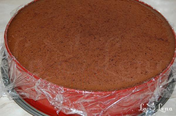 Tort cu cremă de lapte și ciocolată albă - Pas 7